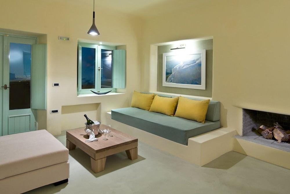 Voreina Gallery Suites Pyrgos Kallistis ภายนอก รูปภาพ